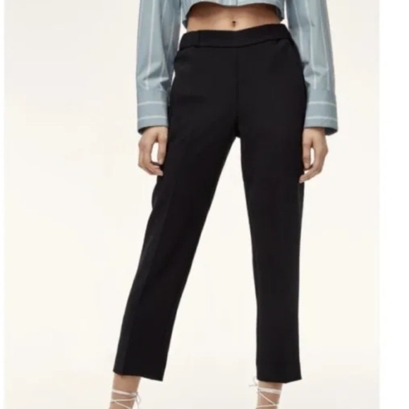 Aritzia Wilfred Crepe Darontal Pull On Pant Trousers in Black - Picture 1 of 11